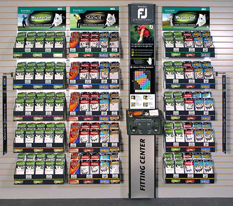 Reinforcing FootJoy’s brand leadership as the “#1 glove in golf” with signage, focal elements and patented glove sizing system.